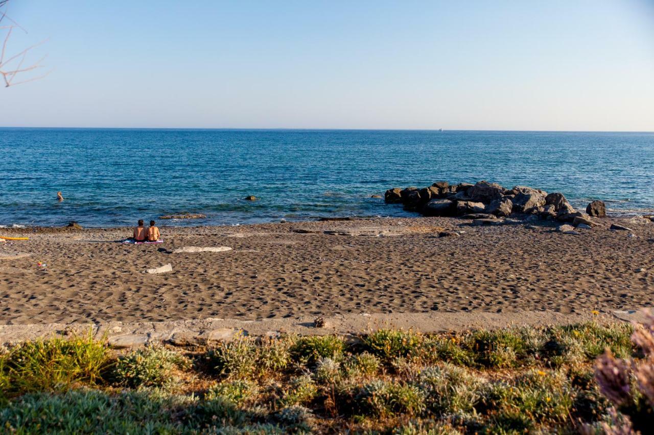 Alley To The Beach Ierapetra  Bagian luar foto